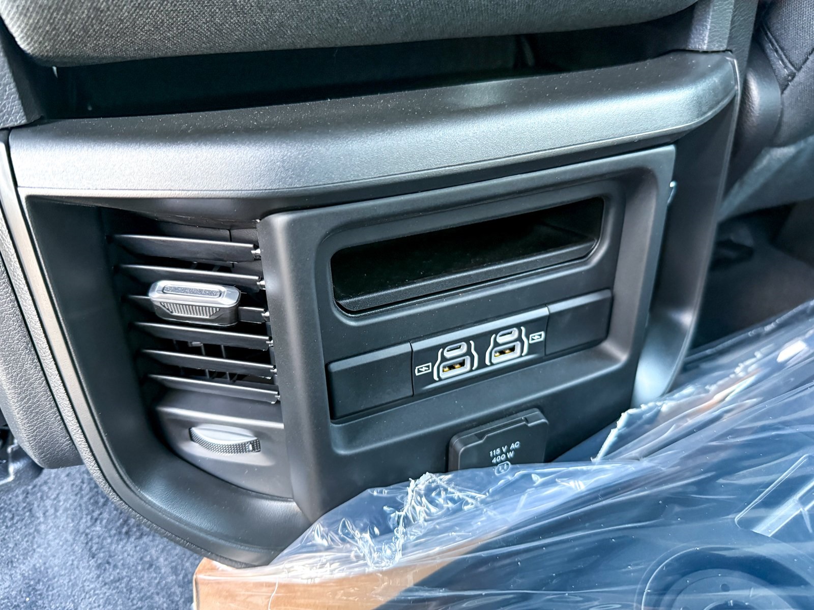 Vehicle image 26 of 41