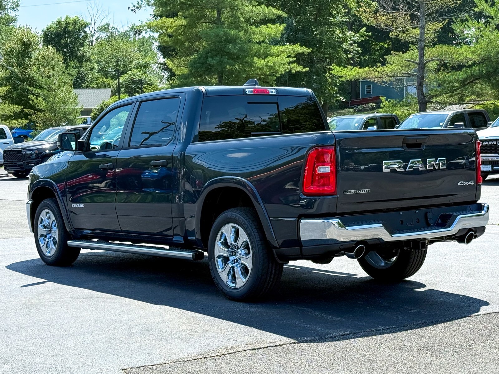 Vehicle image 7 of 41