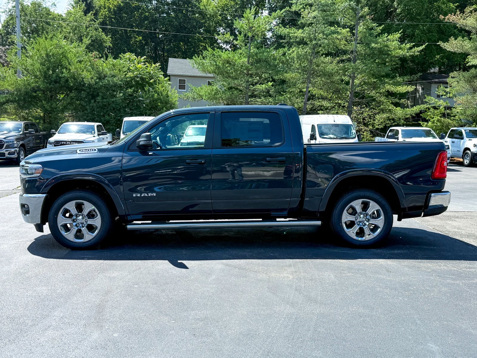 Vehicle image 8 of 41