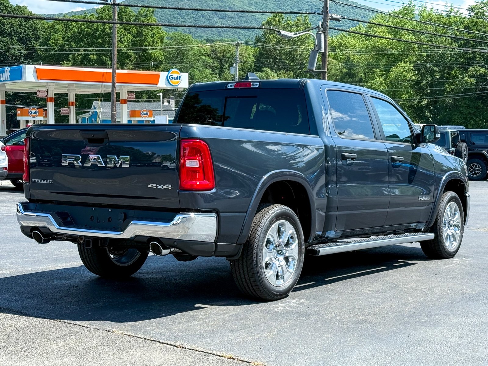 Vehicle image 5 of 41