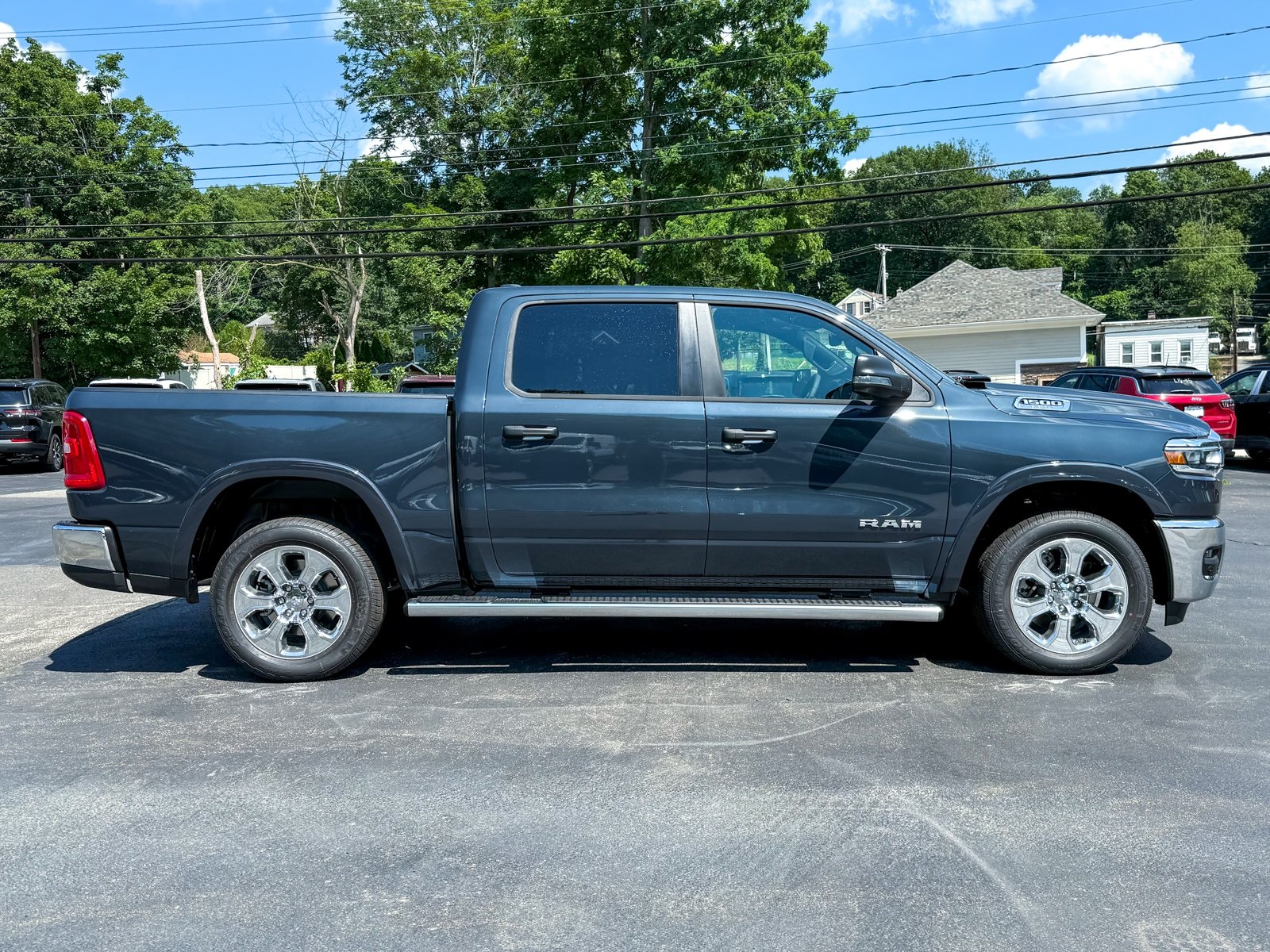 Vehicle image 4 of 41