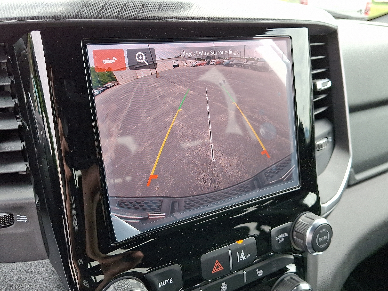 Vehicle image 17 of 20