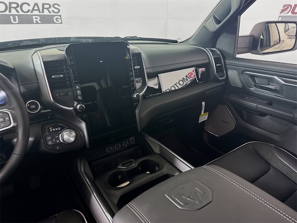 Vehicle image 19 of 33