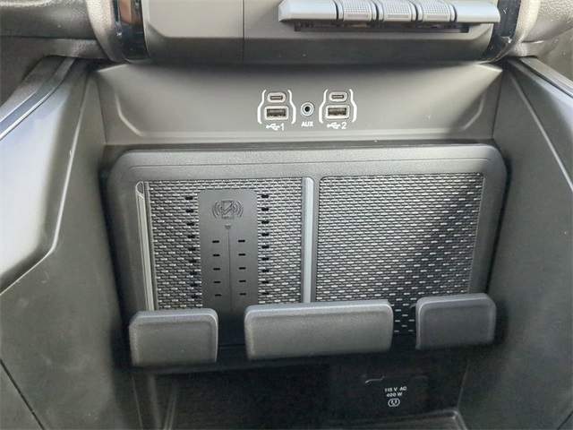Vehicle image 23 of 31
