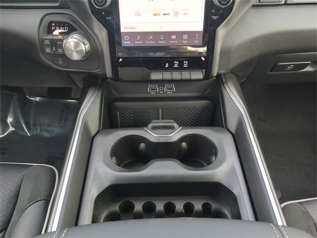 Vehicle image 19 of 31