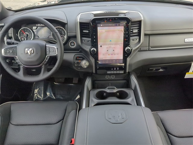 Vehicle image 15 of 31