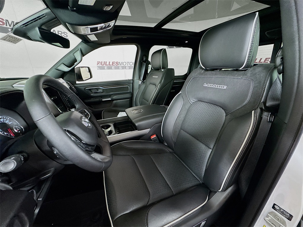 Vehicle image 13 of 31