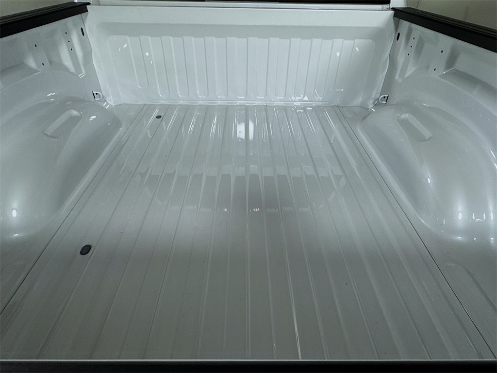 Vehicle image 11 of 31