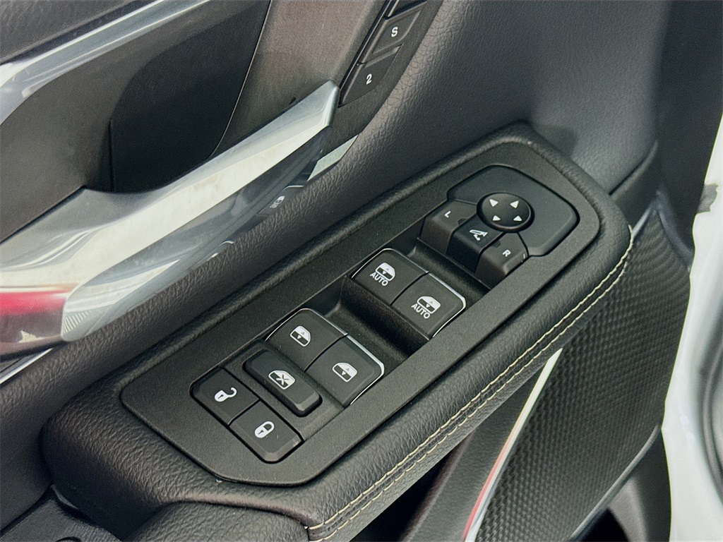 Vehicle image 30 of 31