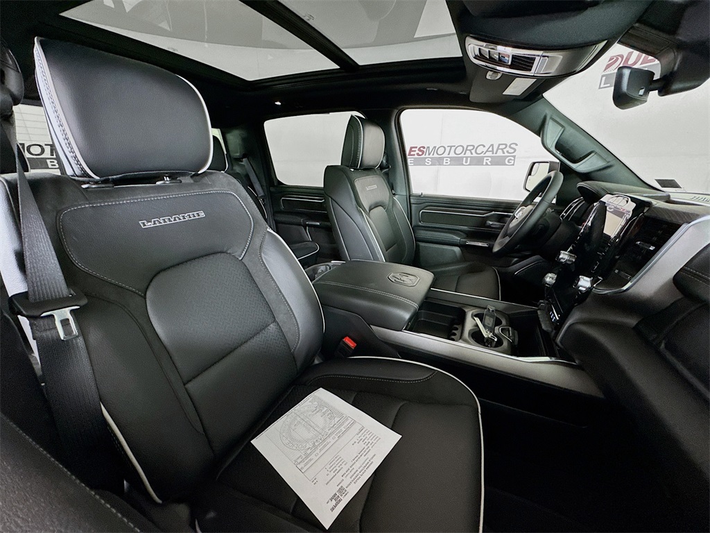 Vehicle image 14 of 31