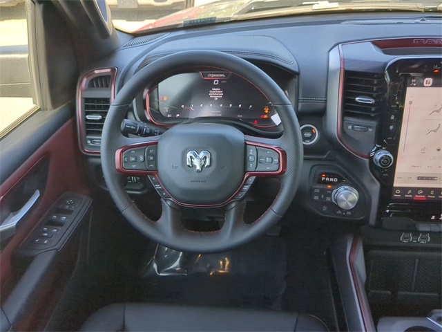 Vehicle image 15 of 31