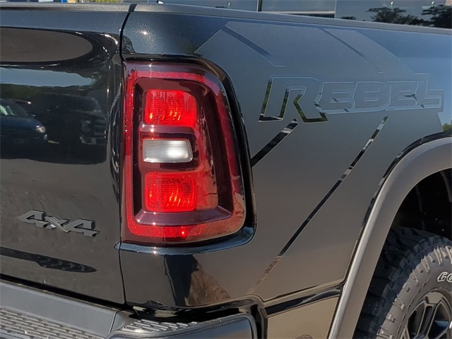 Vehicle image 12 of 31