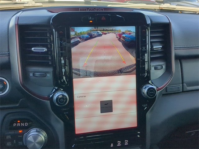 Vehicle image 21 of 31