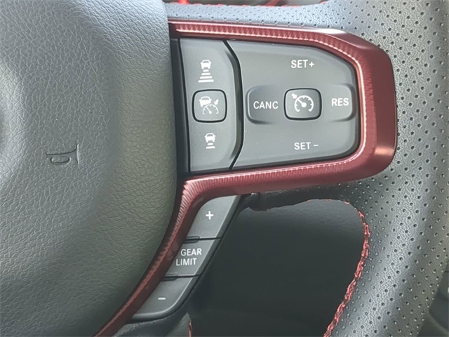 Vehicle image 26 of 31