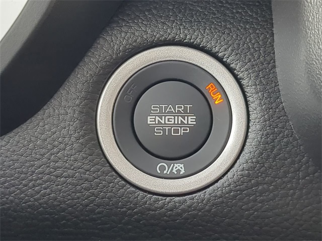Vehicle image 30 of 31