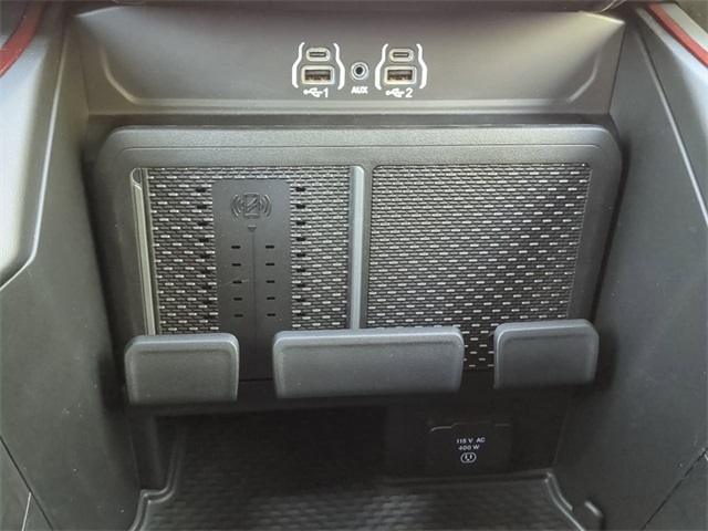 Vehicle image 22 of 31
