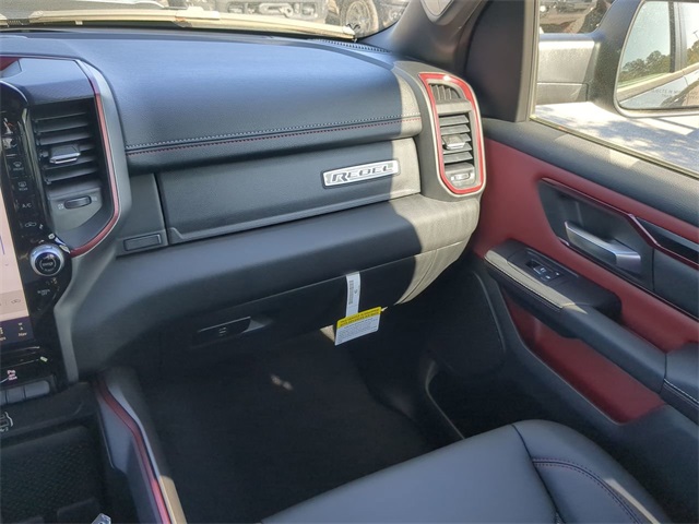 Vehicle image 16 of 31