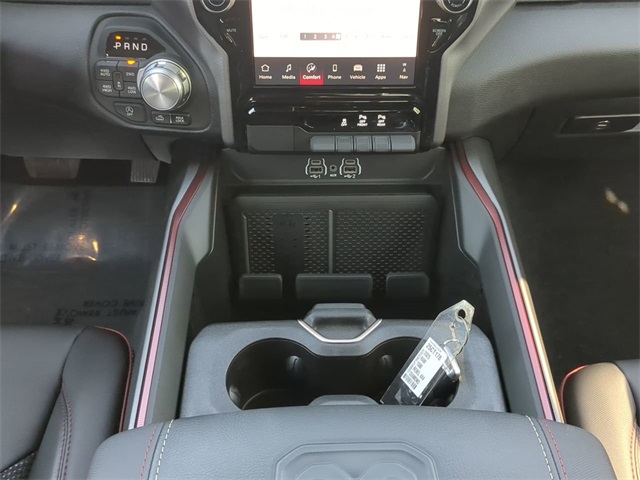 Vehicle image 18 of 31