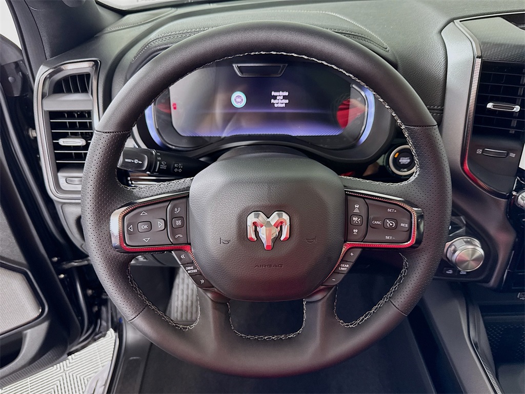Vehicle image 23 of 40