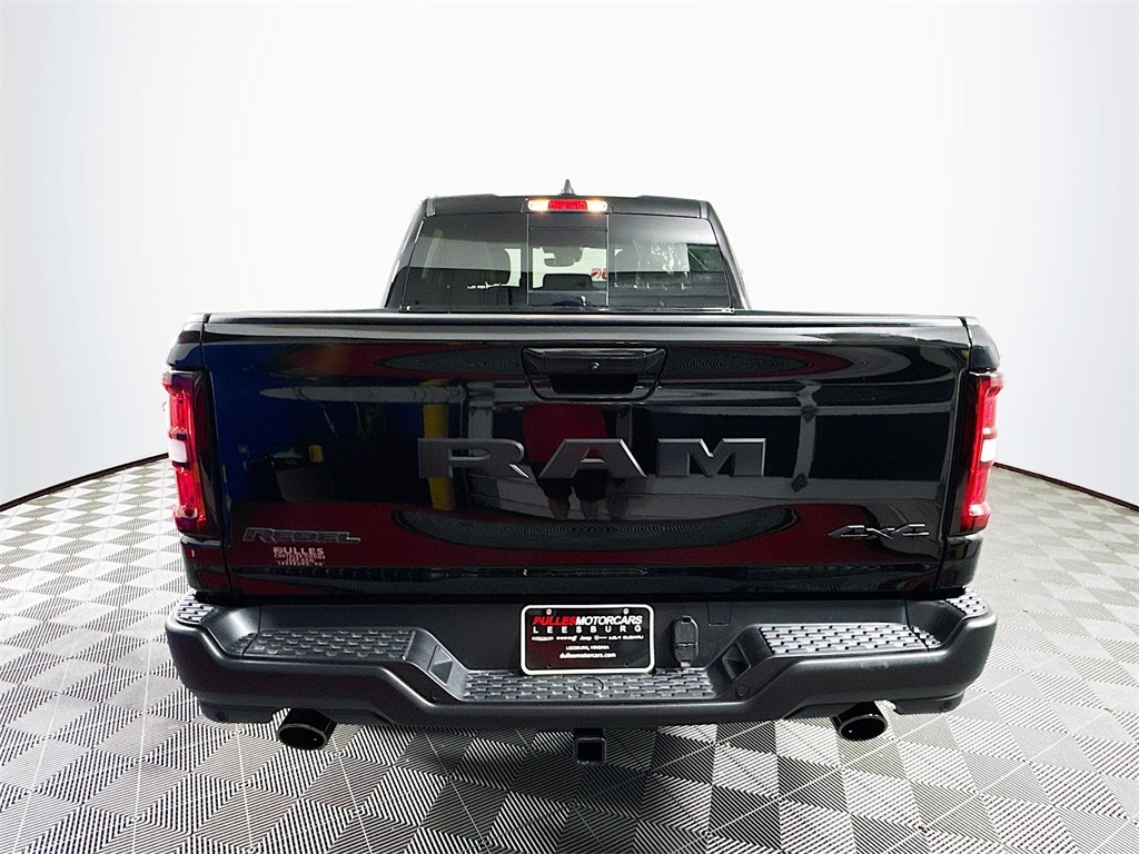 Vehicle image 6 of 40