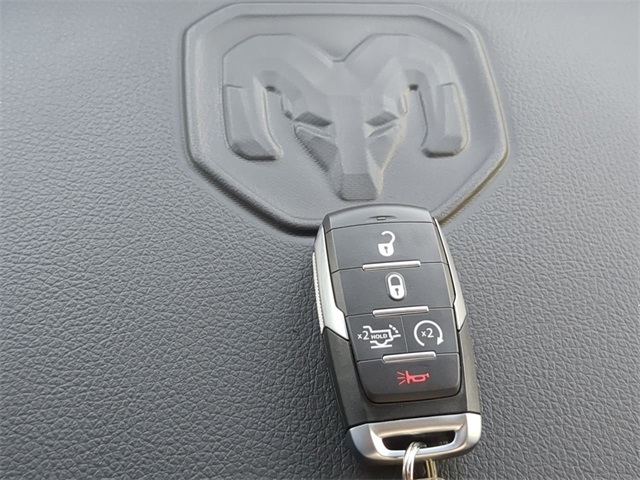 Vehicle image 33 of 33