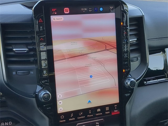 Vehicle image 23 of 33