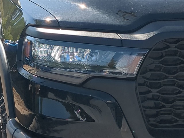 Vehicle image 9 of 33