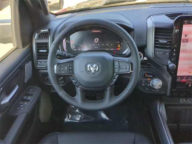 Vehicle image 15 of 33
