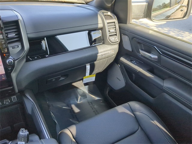 Vehicle image 16 of 33
