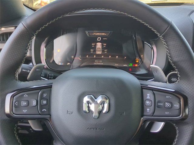 Vehicle image 29 of 33