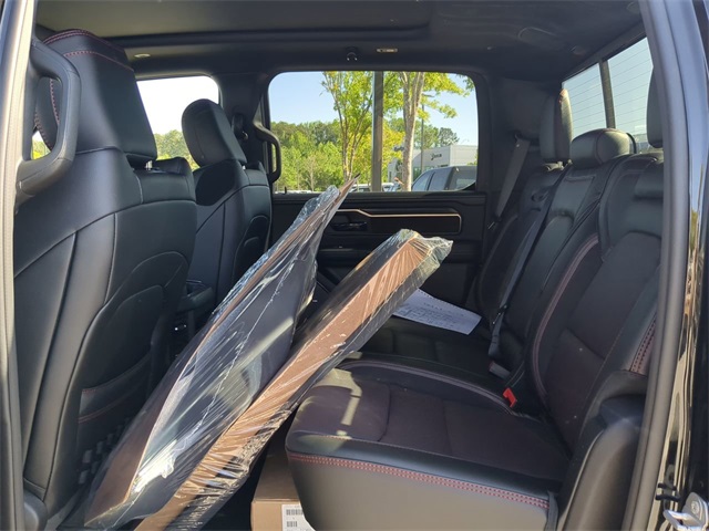 Vehicle image 13 of 33