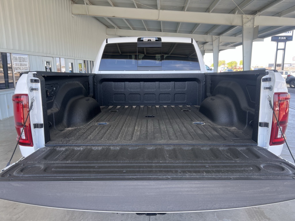Vehicle image 19 of 31