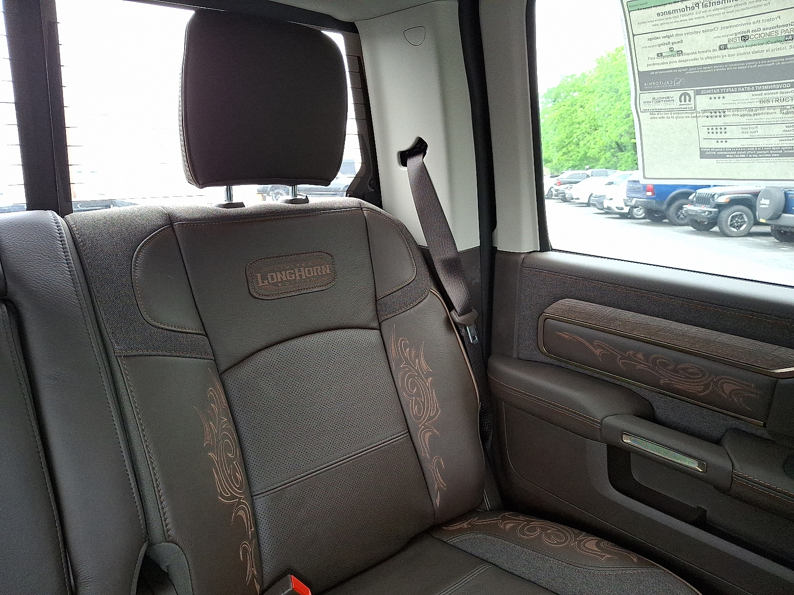 Vehicle image 14 of 23