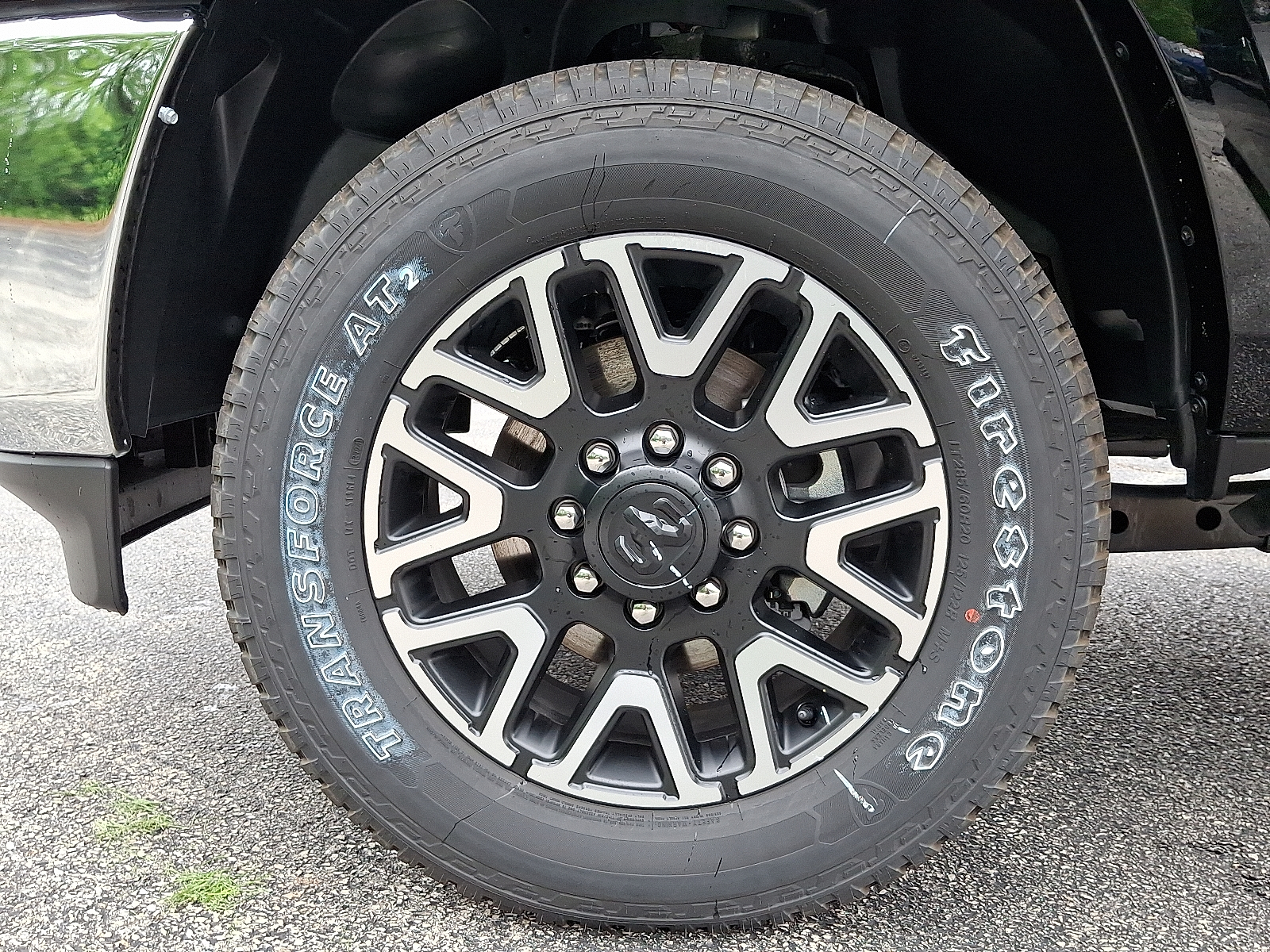 Vehicle image 21 of 23