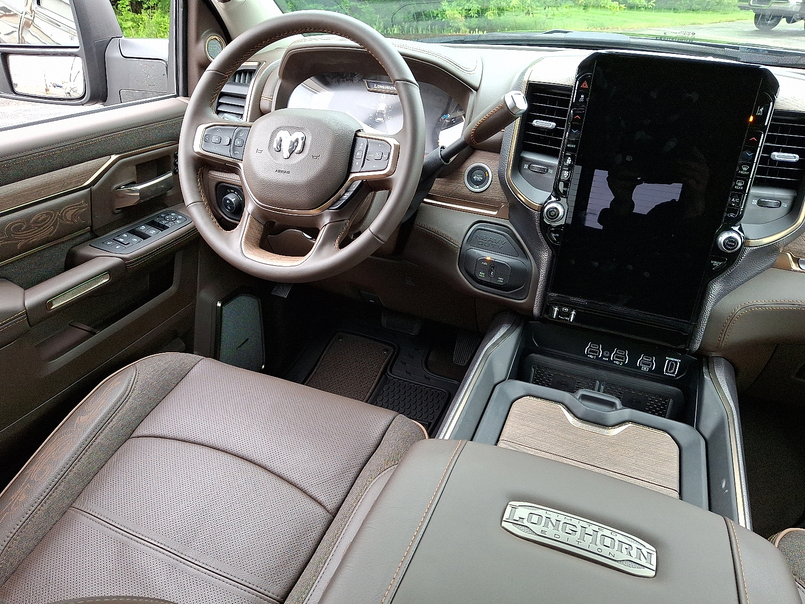 Vehicle image 9 of 23