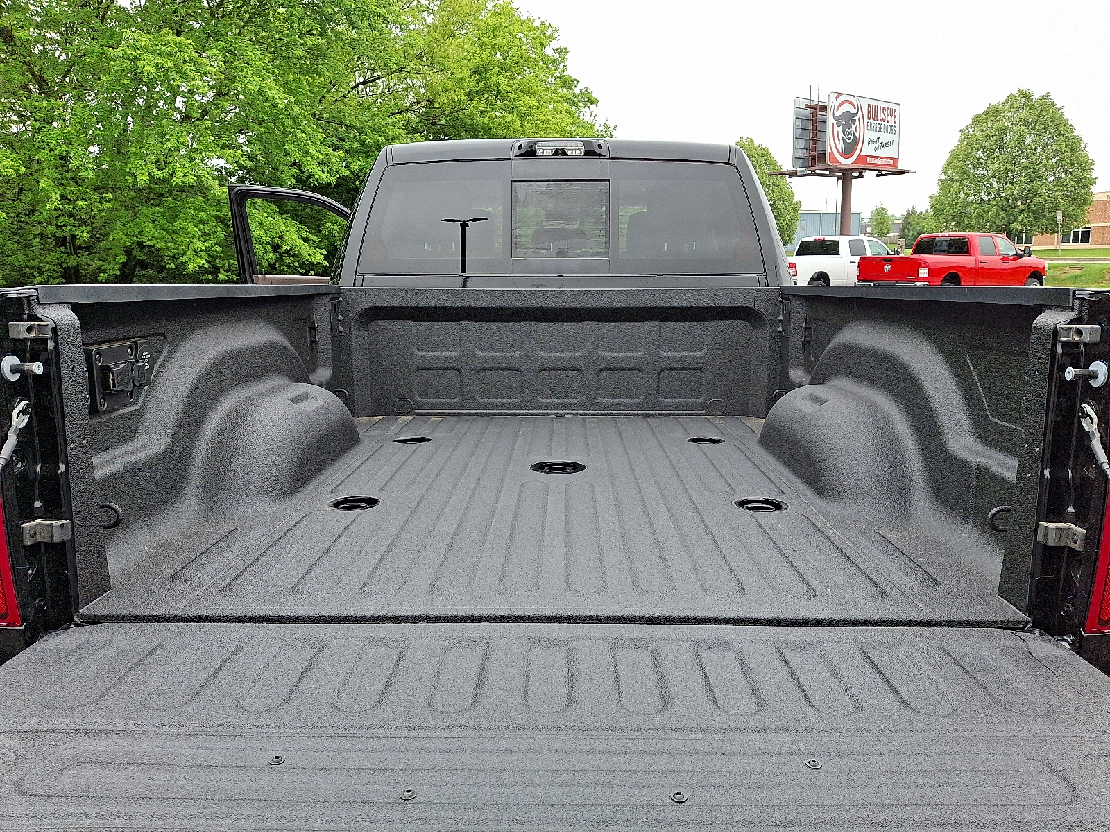 Vehicle image 22 of 23