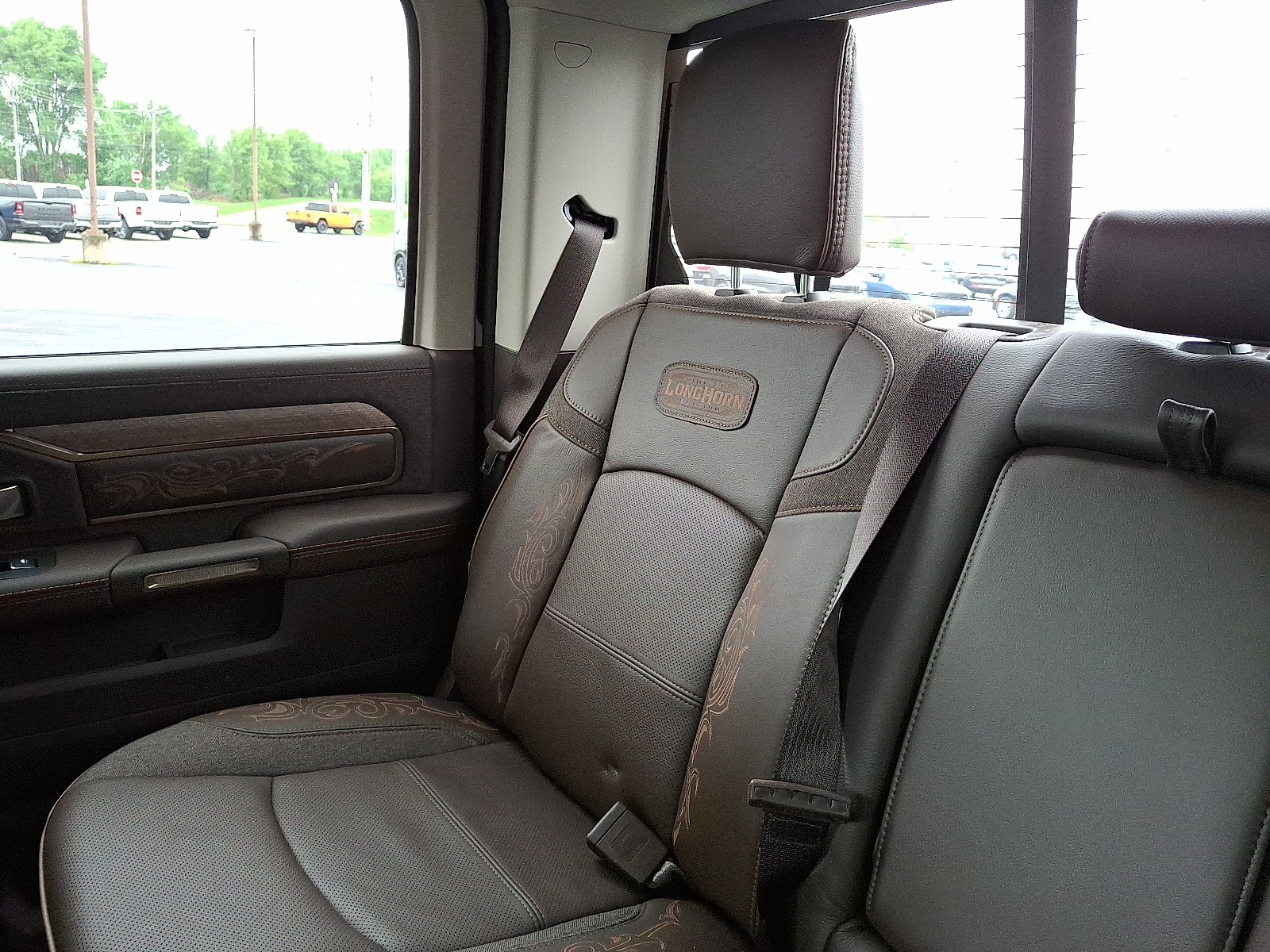 Vehicle image 12 of 23