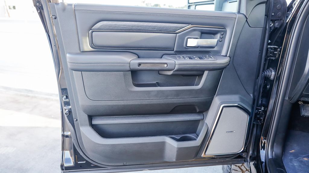 2025 Ram 2500 Power Wagon Image 25 of 28