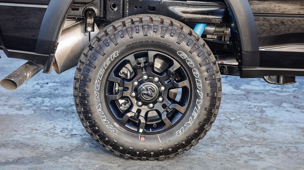 2025 Ram 2500 Power Wagon Image 10 of 28