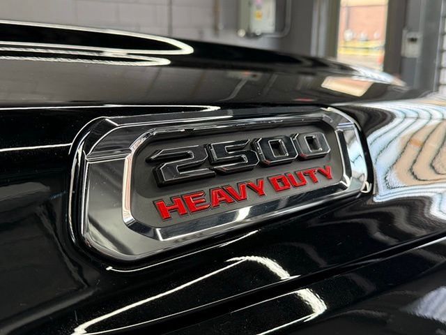 Vehicle image 19 of 20