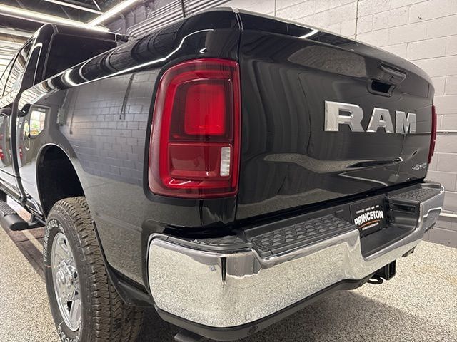 Vehicle image 14 of 20