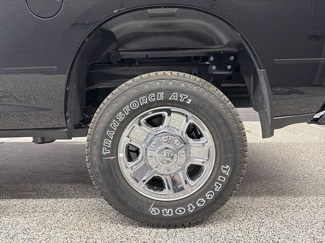 Vehicle image 16 of 20