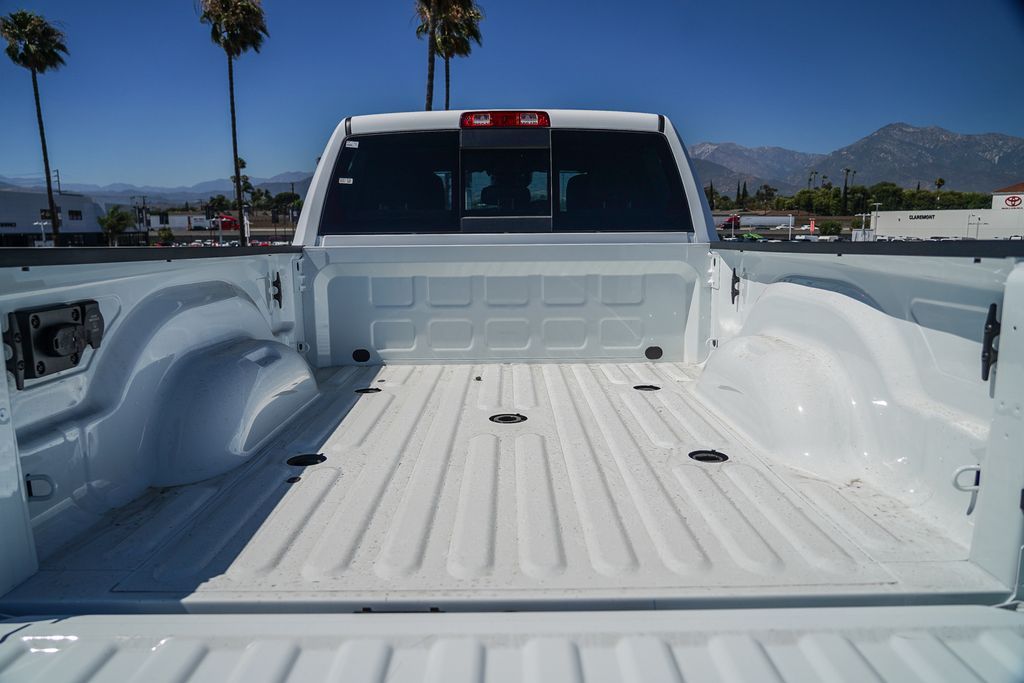 2025 Ram 2500 Tradesman Image 11 of 28