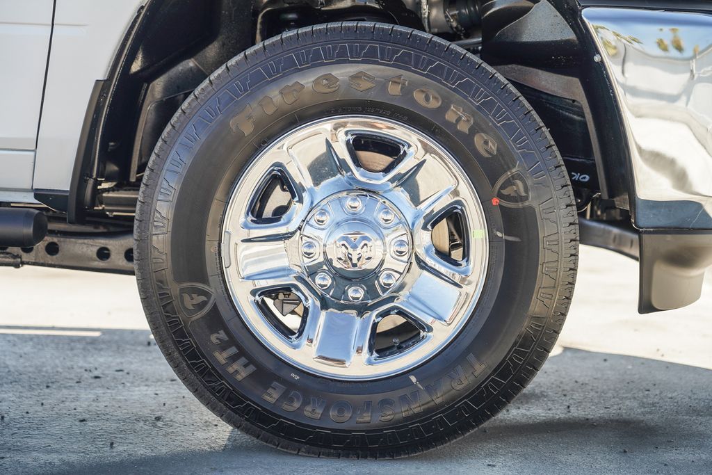 2025 Ram 2500 Tradesman Image 9 of 28