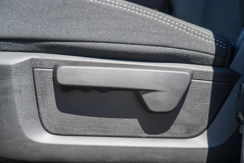 2025 Ram 2500 Tradesman Image 25 of 28