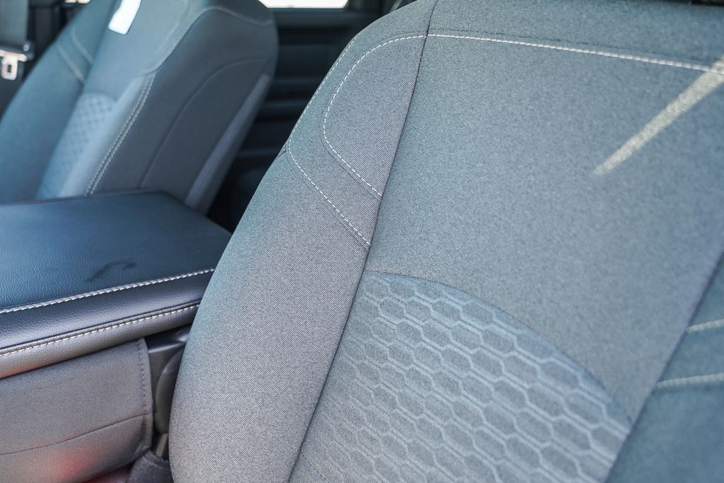 2025 Ram 2500 Tradesman Image 14 of 28