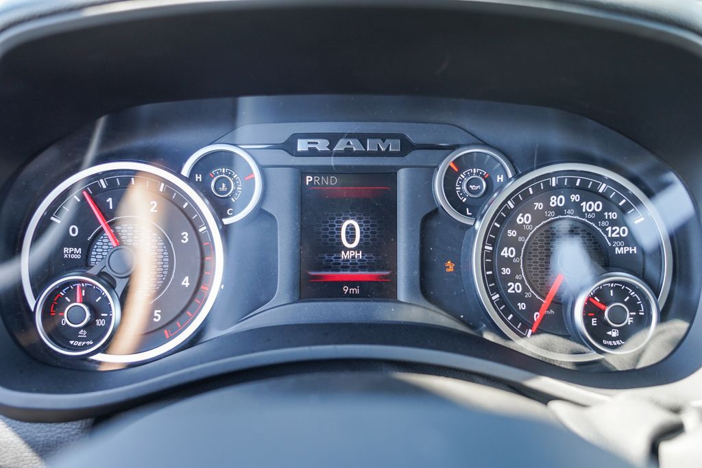 2025 Ram 2500 Tradesman Image 18 of 28