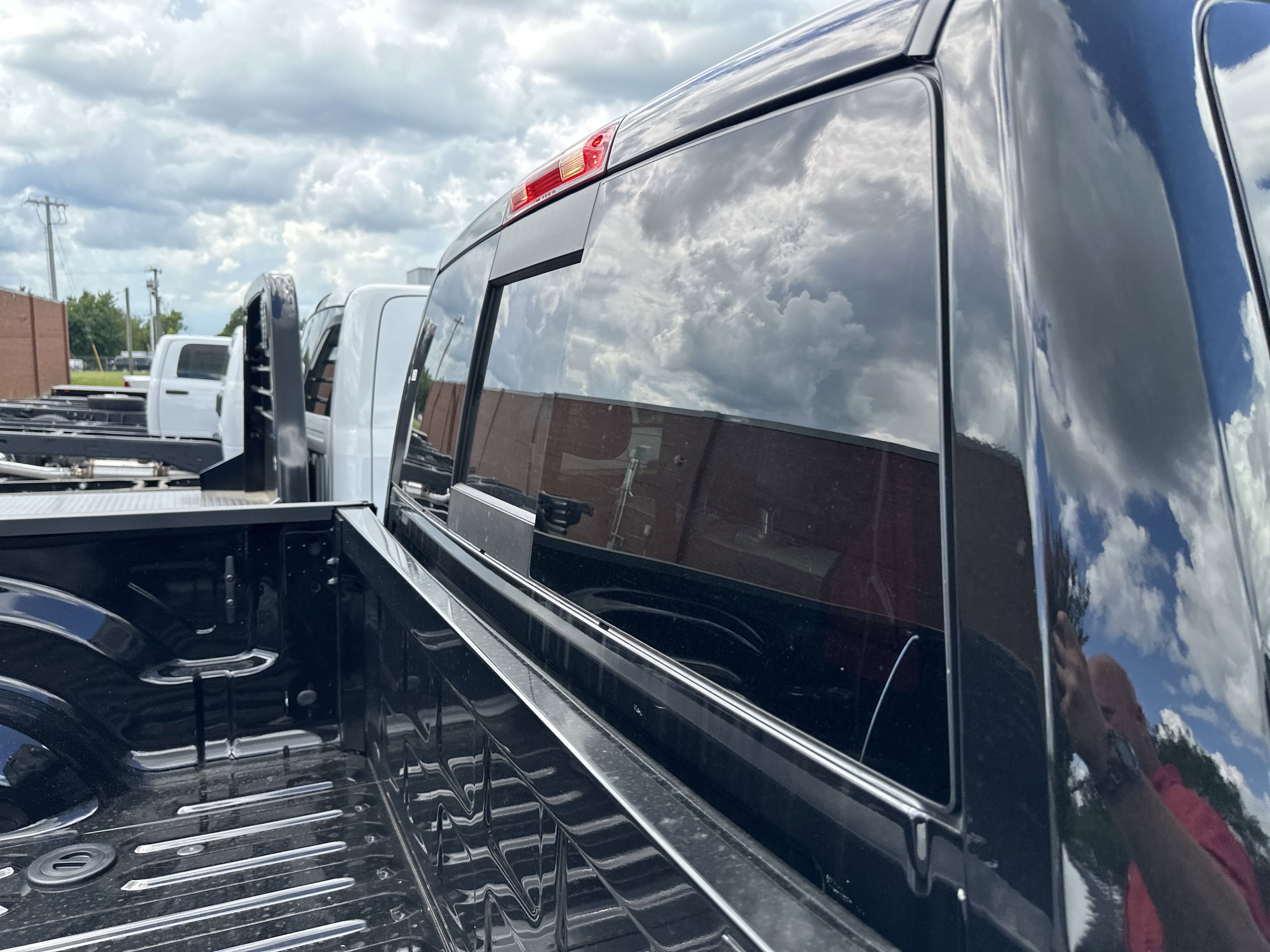 2025 Ram 2500 Tradesman Image 8 of 31