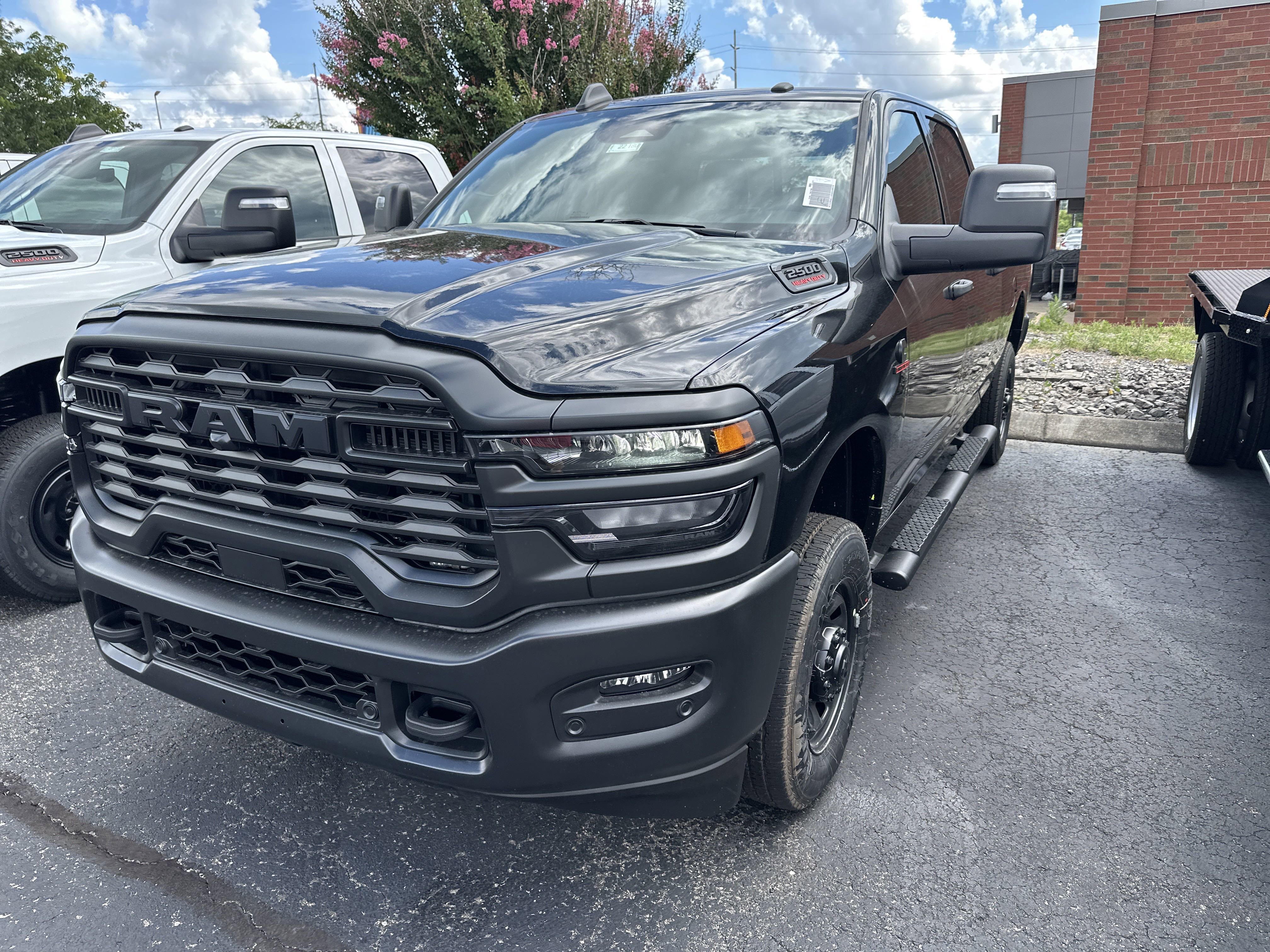 2025 Ram 2500 Tradesman Image 2 of 31
