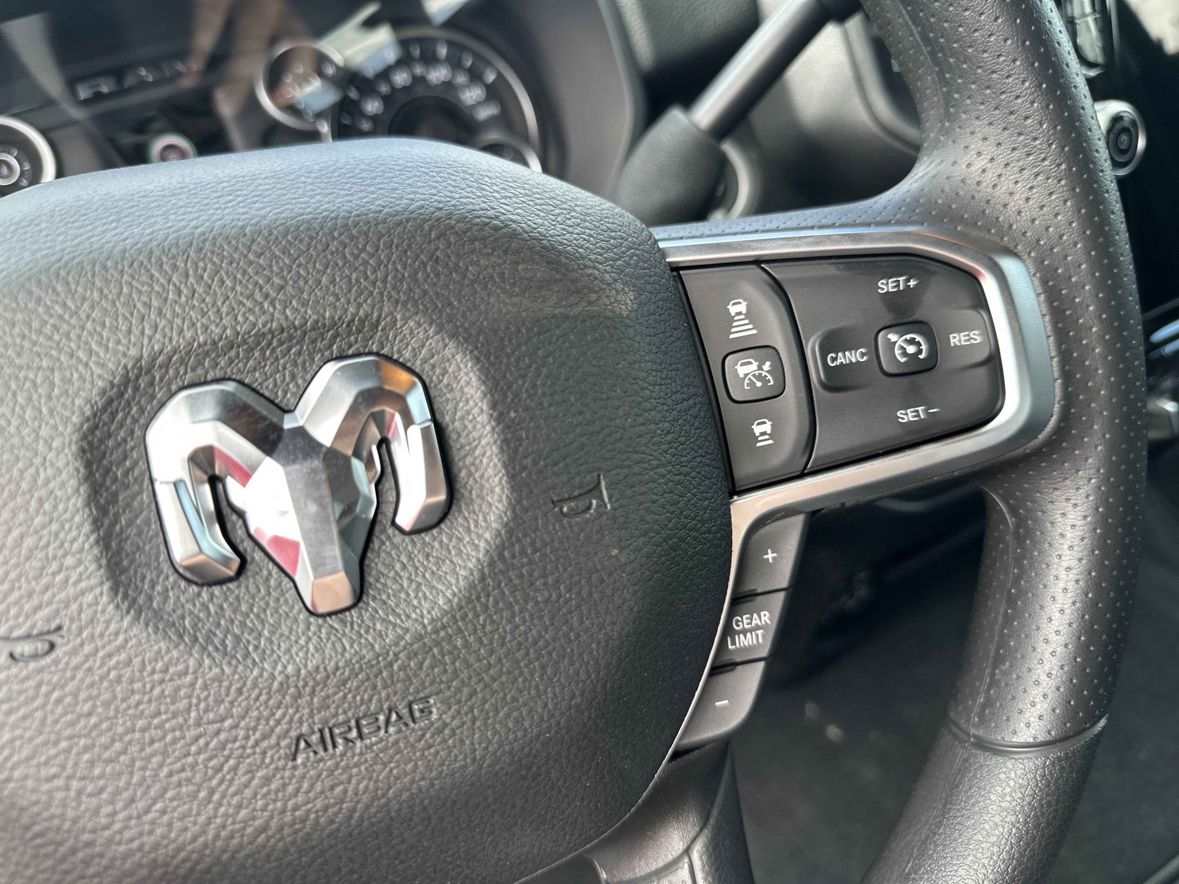 2025 Ram 2500 Tradesman Image 24 of 31